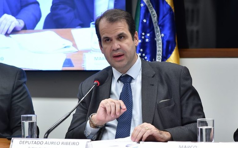 Relator defende atualização ampla do Código de Trânsito; ouça a entrevista