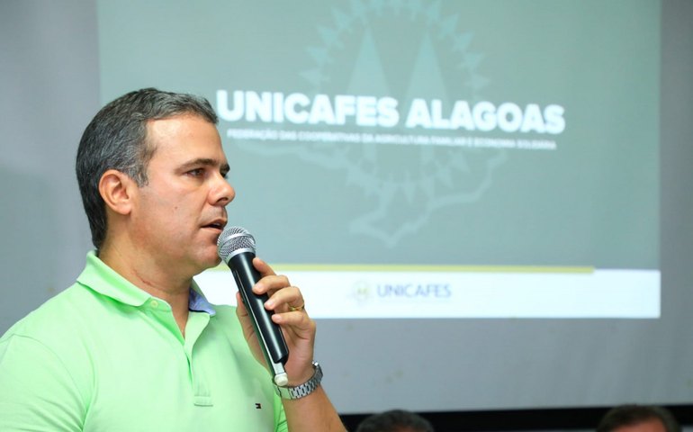 Maykon Beltrão participa do Encontro Mensal da Unicafes