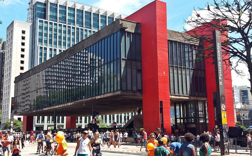 Masp exibe criações de Leonilson