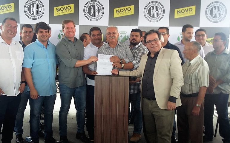 Diretoria do ASA e Rogério acompanham início da reforma do Fumeirão