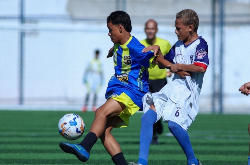 Nas areninhas, crianças e adolescentes dão os primeiros passos rumo ao sonho