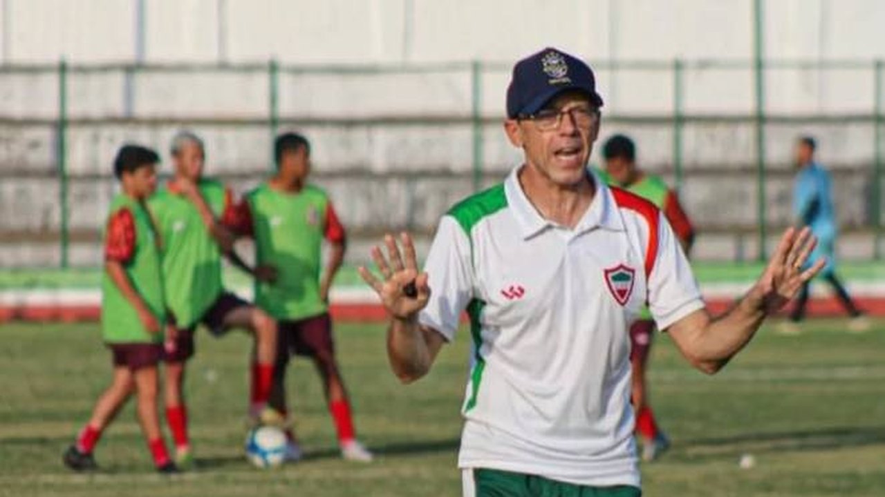 CSE demite técnico Fernando Tonet após derrota acachapante para o CRB