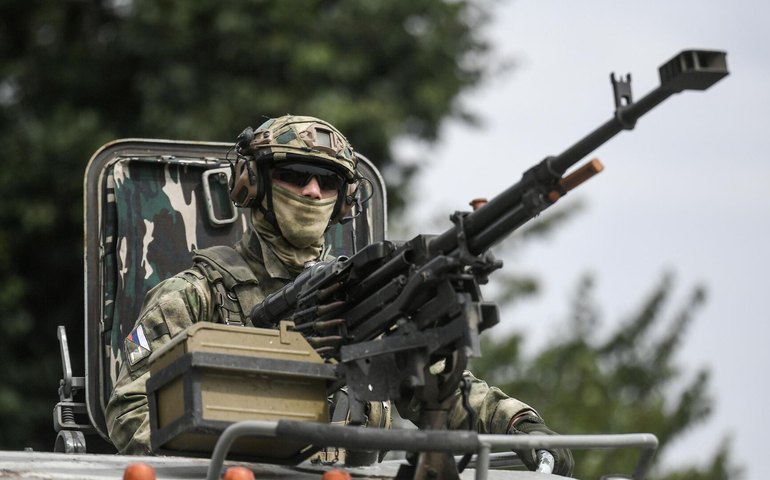 Na última semana tropas russas avançaram nas profundidades da defesa inimiga e eliminaram mais de 2.135 soldados, diz MD