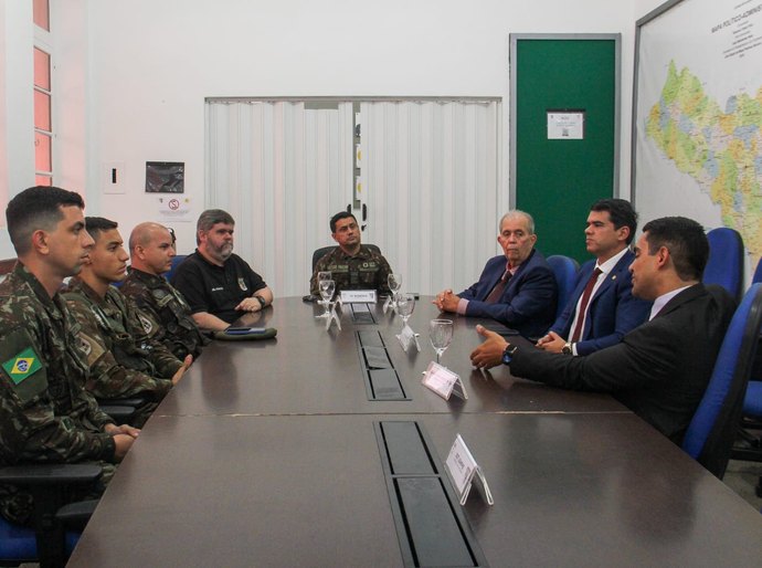 Corregedor-geral da Justiça visita o 59º Batalhão de Infantaria Motorizado