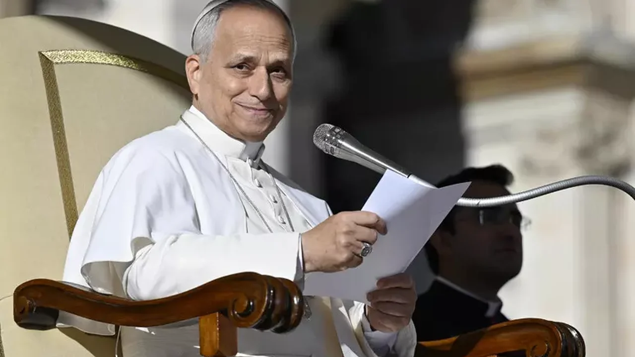 Vogue inclui Papa na lista dos mais bem vestidos de 2025