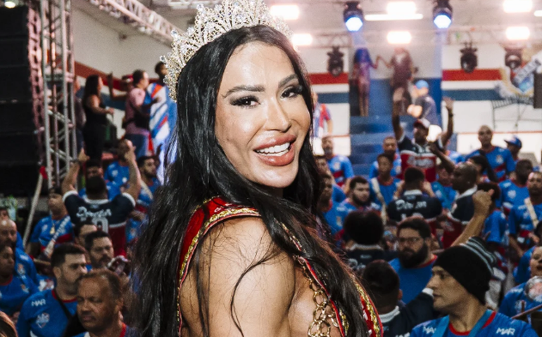 Gracyanne Barbosa tem alta hospitalar e é recebida por mãe de Belo e ex-BBB