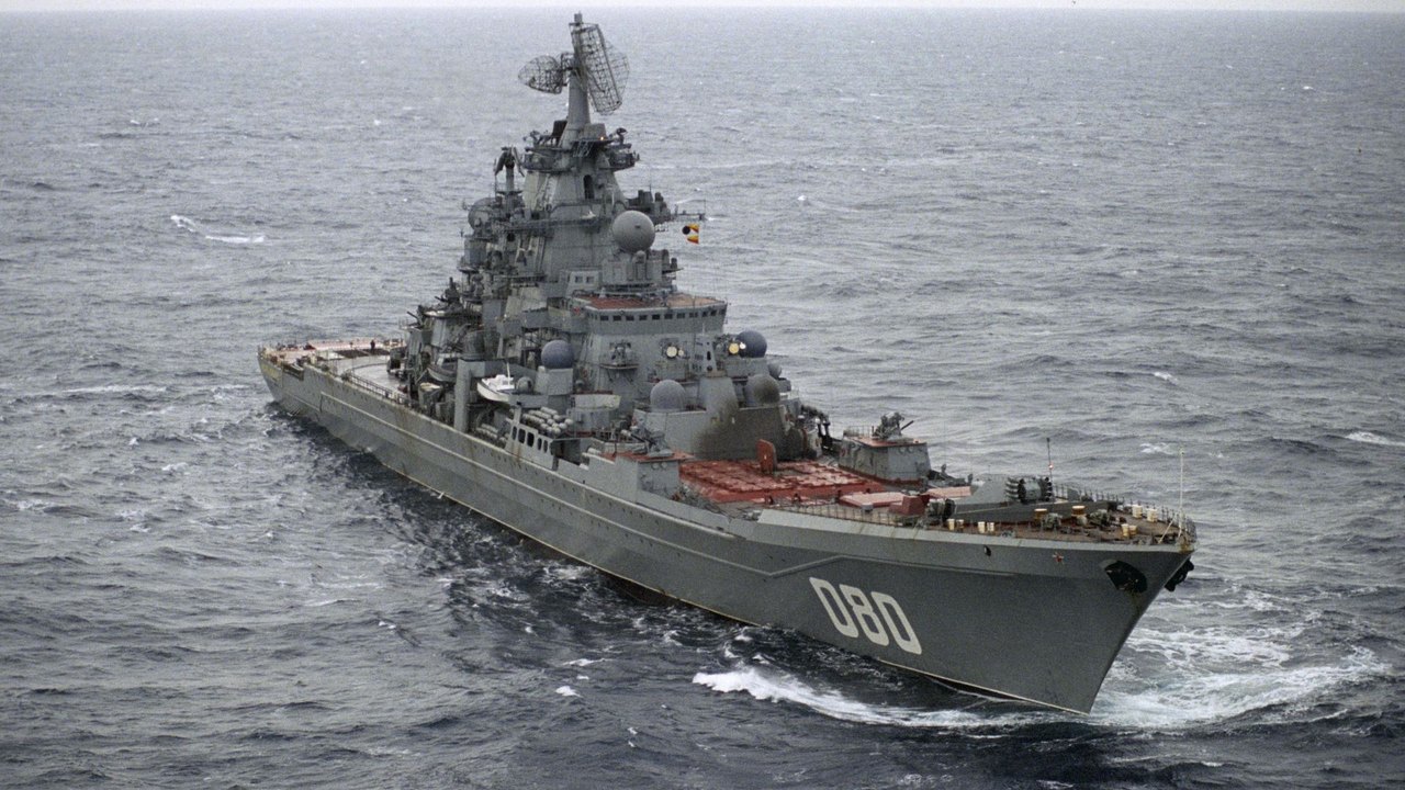 Cruzador russo Admiral Nakhimov desafia OTAN no Ártico, diz mídia