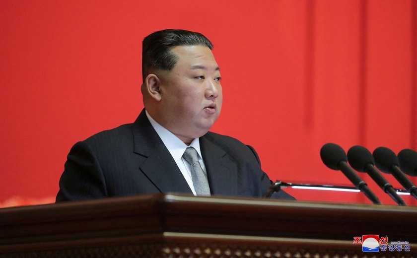 Líder norte-coreano, Kim Jong Un supervisiona exercício de 'contra-ataque nuclear', diz agência estatal