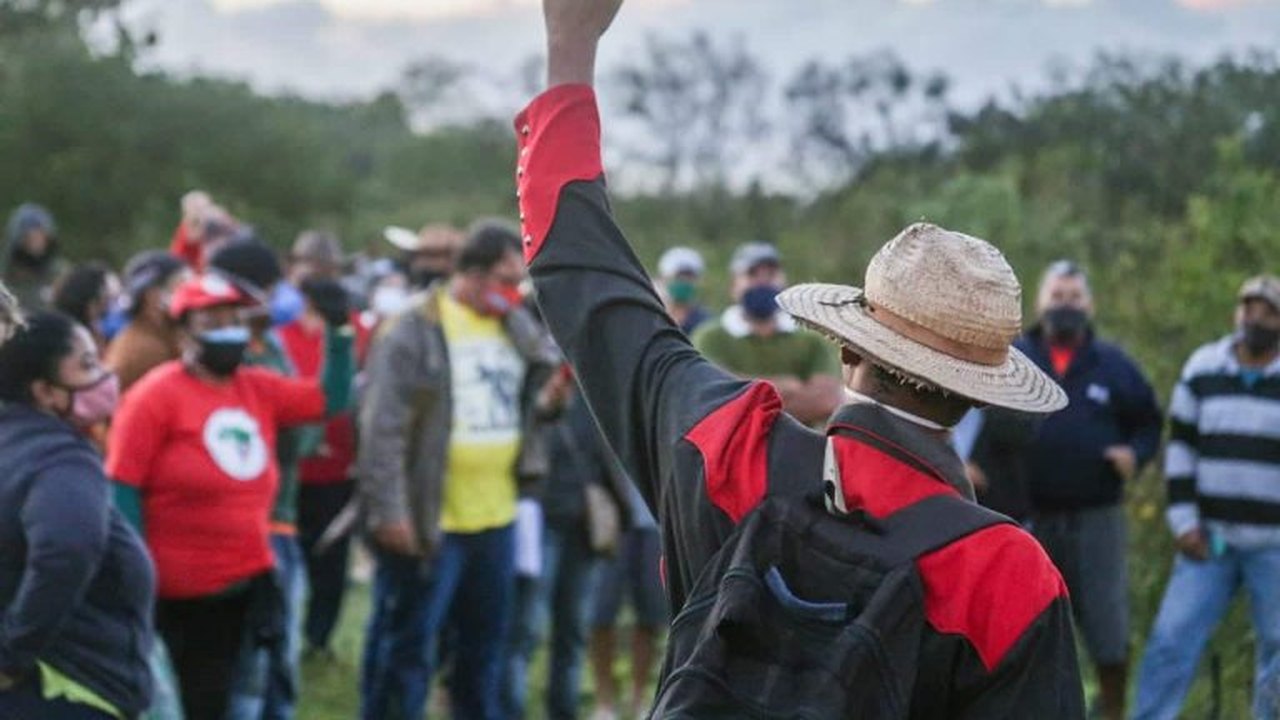 CPI do MST ouve assentados sobre papel de líderes sem-terra e como são as invasões