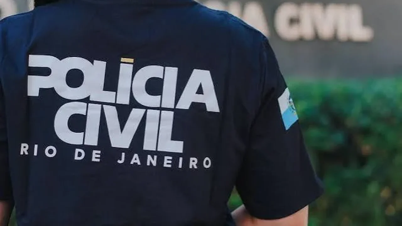 Polícia apreende menor envolvido em estupro coletivo de garota de 13 anos submetida a 'tribunal do tráfico'
