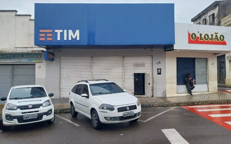 Loja da Tim é arrombada no centro de Palmeira dos Índios nesta terça-feira