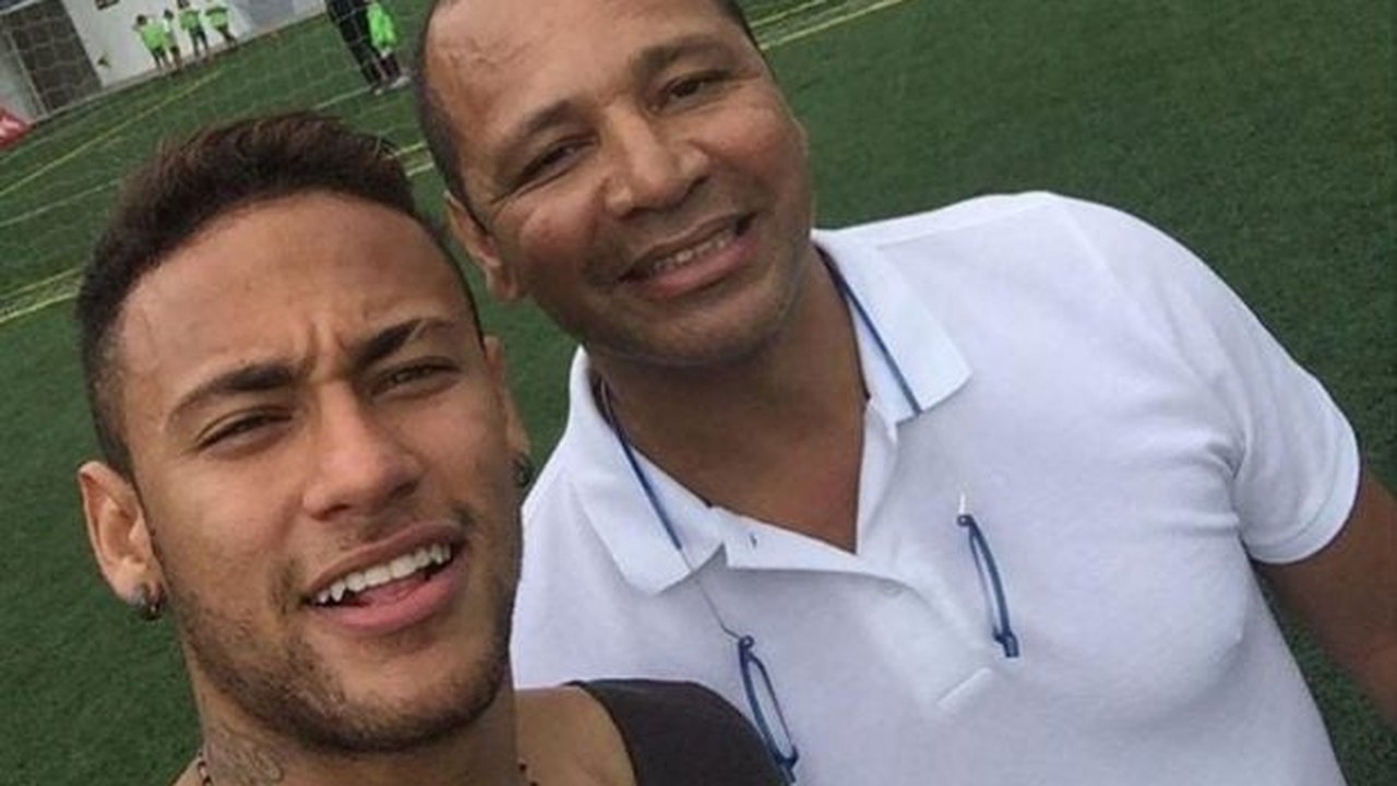 Pai de Neymar afirma que filho tem a palavra final sobre em qual time vai jogar