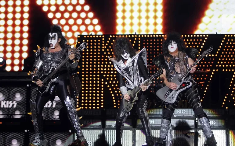 Kiss vai sair da aposentadoria para fazer primeiro show após dois anos; saiba detalhes