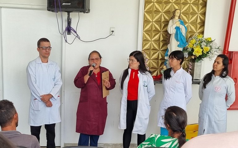 Projeto Sala de Espera do Hospital de Emergência do Agreste tira dúvidas sobre a rotina da unidade