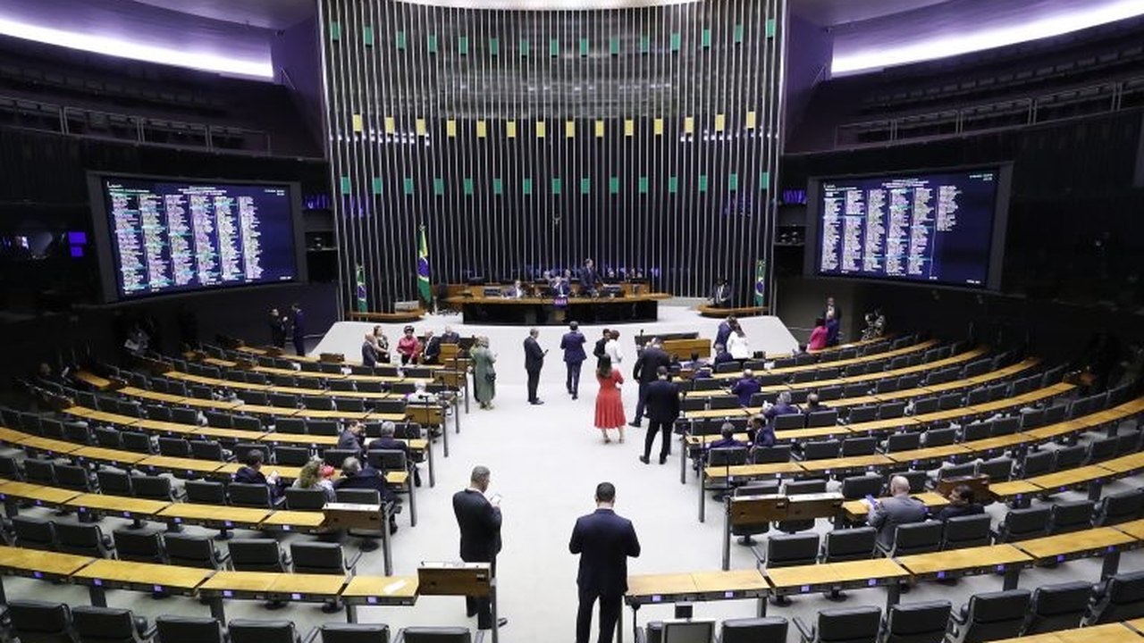 Câmara realiza sessão para análise de propostas; acompanhe