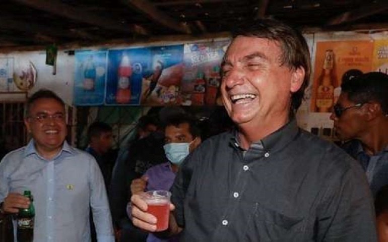 Deputados do PSOL e ativistas vão ao MPF contra Bolsonaro por &#8216;piada&#8217; no Maranhão