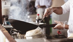 Fundat anuncia vagas de emprego em Aracaju: cozinheiro, garçom e outras funções / Foto: Foto: Freepik/Arquivo