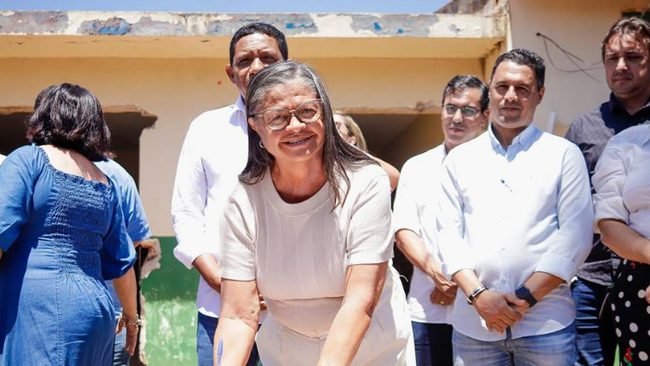 Júlia é Duarte. Não é Silva