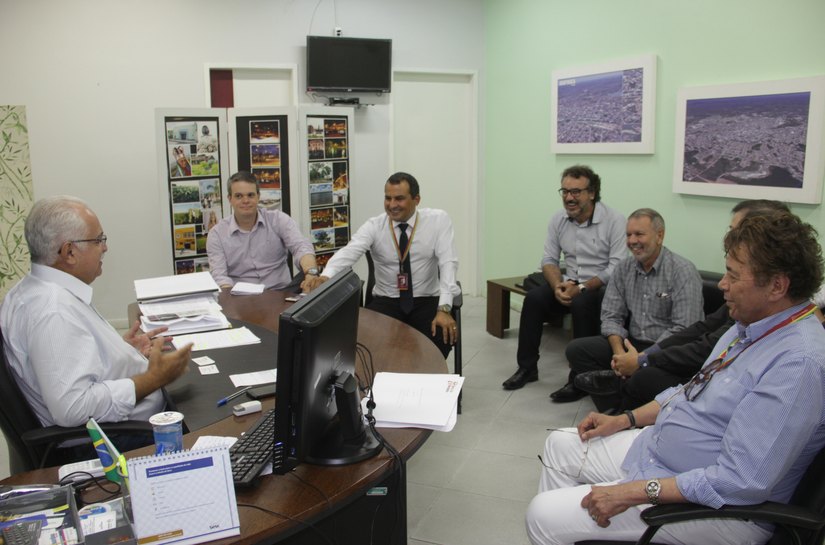 Teófilo recebe visita do novo gerente do BNB de Arapiraca e reafirma parceria