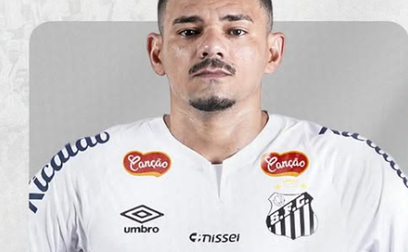 Santos oficializa a contratação do centroavante Tiquinho Soares, ex-Botafogo