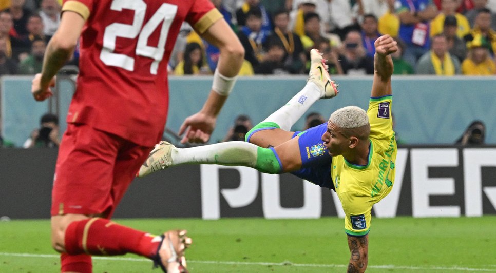 de-lado-o-voo-de-richarlison-para-o-segundo-gol-24112022174618487 / Foto: Foto: Giuseppe CACACE / AFP