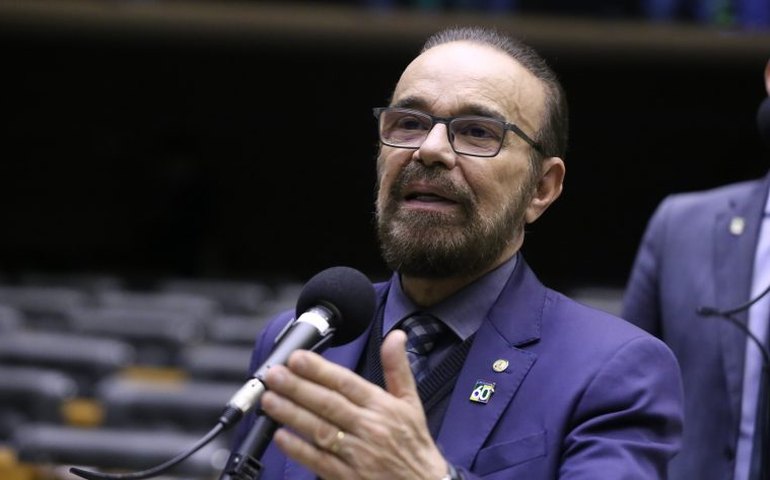 Projeto prevê empréstimo bancário a segurado do INSS em caso de atraso do benefício