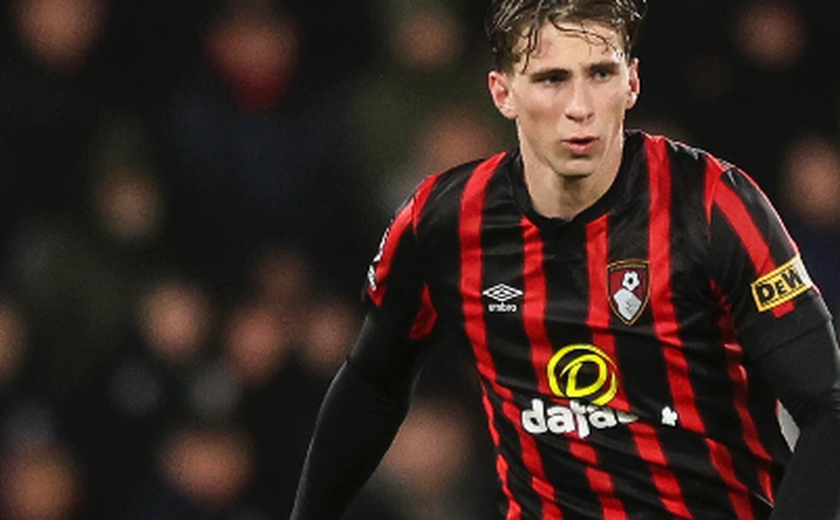 Paris Saint-Germain oficializa a contratação do zagueiro ucraniano Illia Zabarnyi até 2030