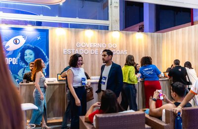 Secti promove atividades interativas e debates sobre inovação durante o Neon 2026