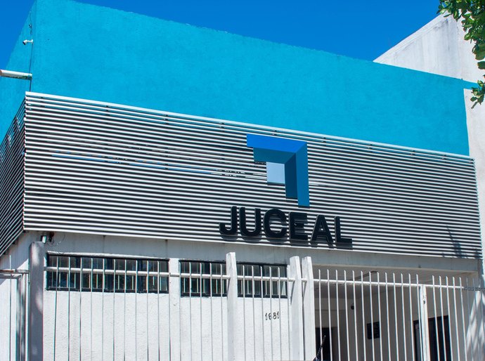 Junta Comercial atualiza 1.252 cadastros de empresas situadas na capital alagoana