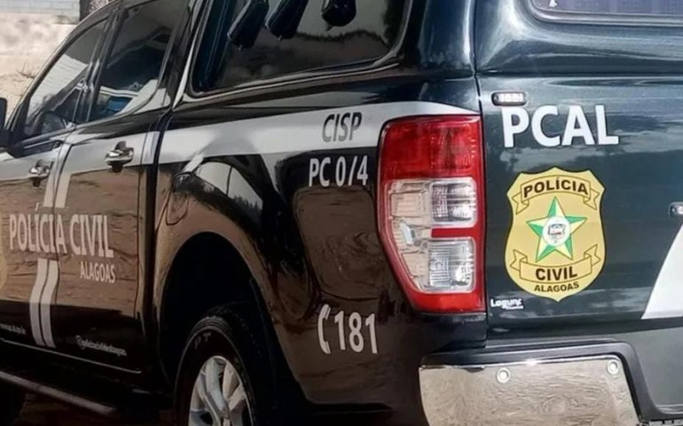 Operação flagra adolescente em casa noturna e dono é preso por exploração sexual em Maceió