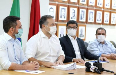 Governo sanciona reestruturação de carreiras e paga salários de março com reajuste para 16 mil servidores 