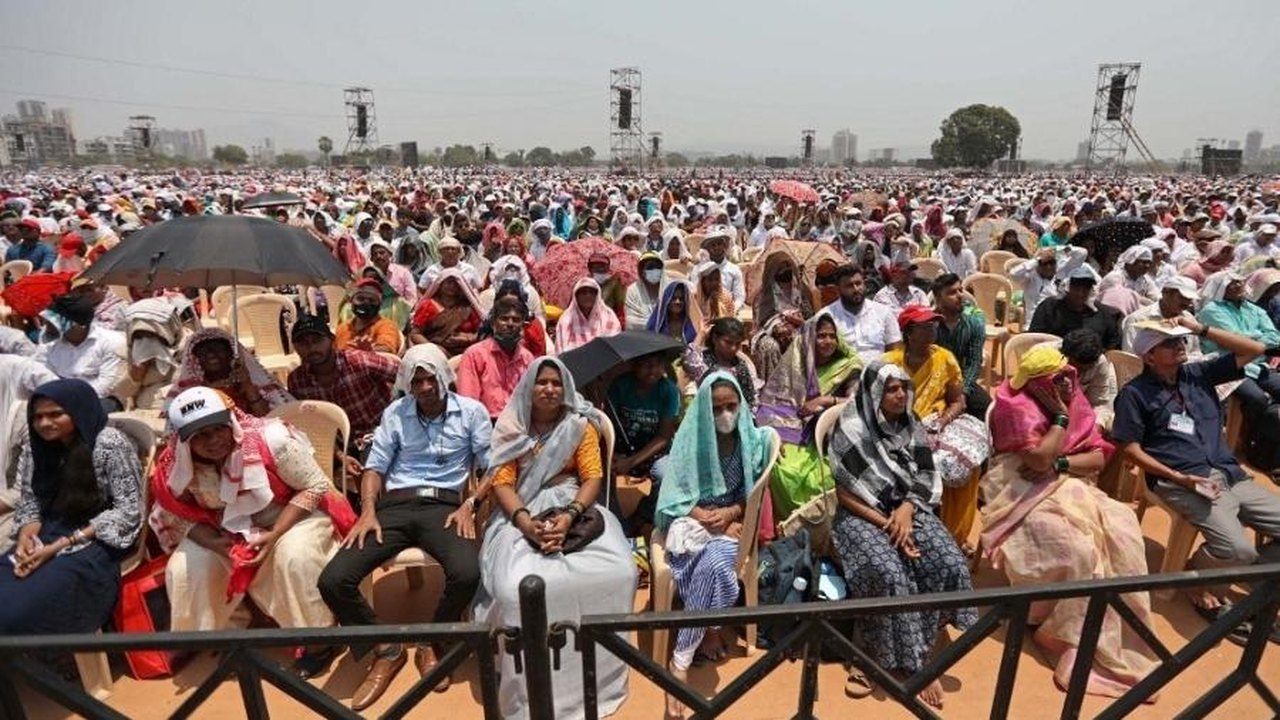 Cinco pessoas morrem durante evento de show aéreo na Índia, devido ao calor extremo