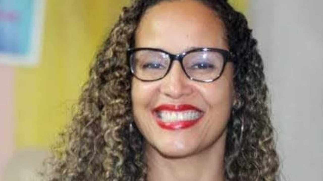 Professora se redescobre e durante a pandemia realiza sonho de trabalhar com arte