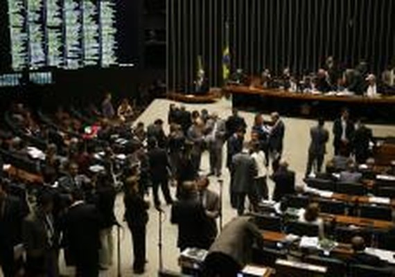 Congresso não vota créditos para Fies; Renan vai sugerir a Temer MP sobre o tema