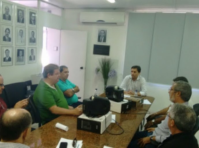 Câmara de Maceió começa a instalar equipamentos para ponto eletrônico