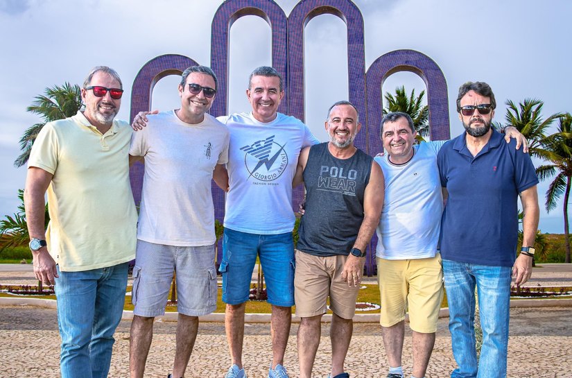 Os Humildes comandam edição especial do Los Gatos no D’mainha Beach Club Bar, em Aracaju