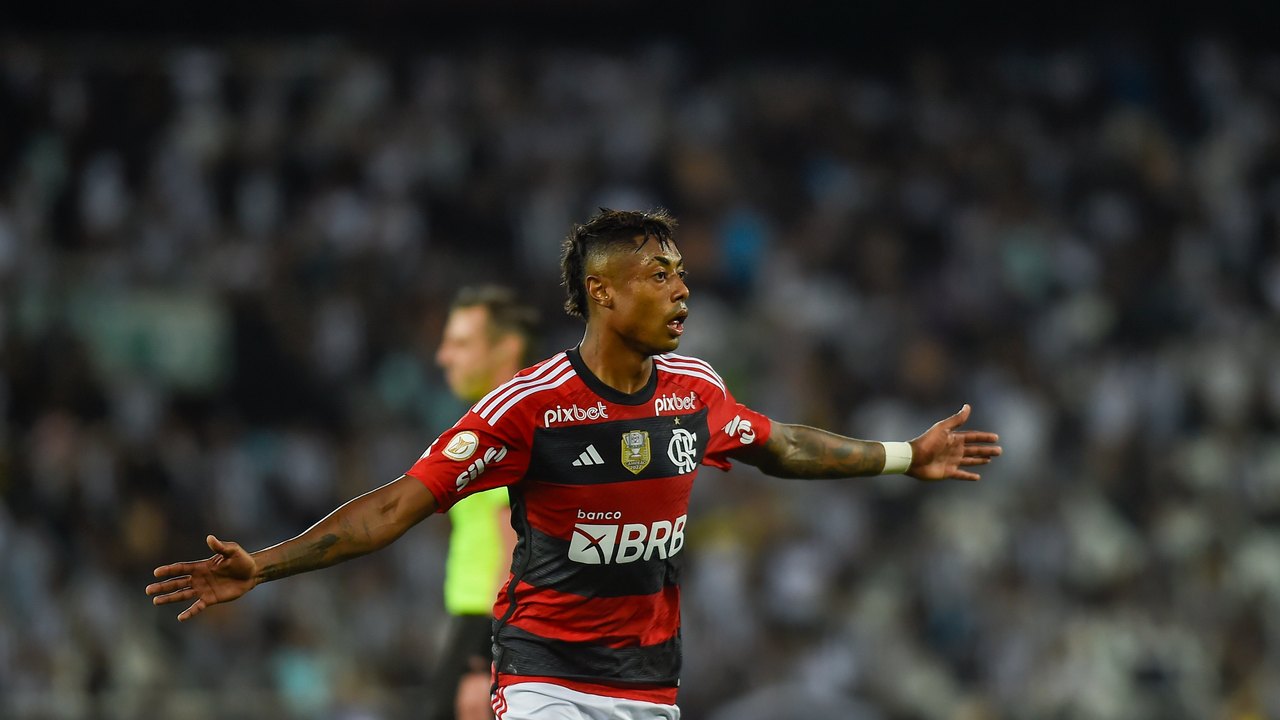 Flamengo amplia invencibilidade sobre o Botafogo no Nilton Santos