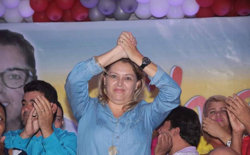 Após suspensão judicial de campanha Sheila Duarte protesta contra adversários