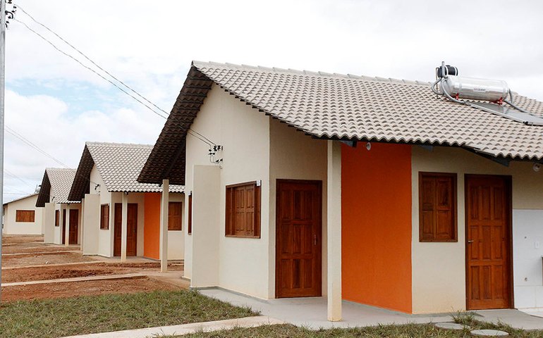 Um ano depois, Casa Verde e Amarela não decola e entrega menos moradias