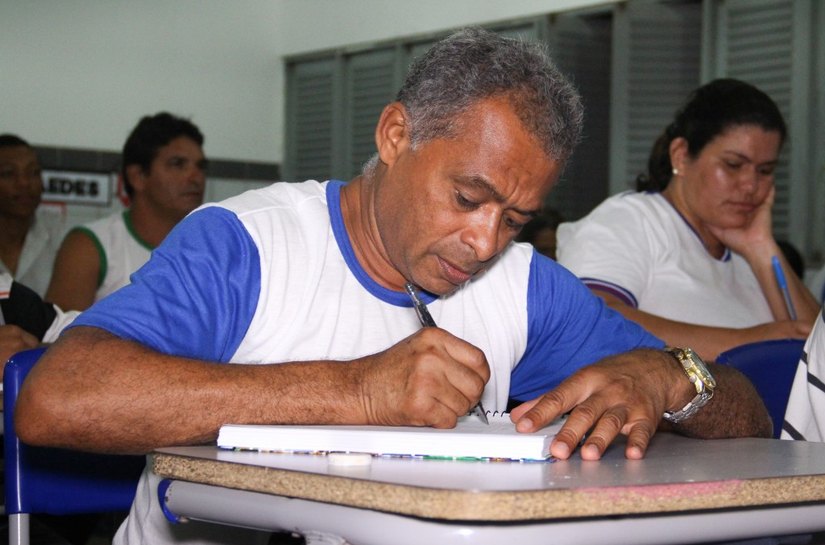 Semed e Pnud divulgam estudo de combate ao analfabetismo