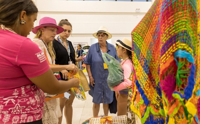 Artesãos alagoanos comercializam mais de R$ 21 mil em produtos durante temporada de cruzeiros