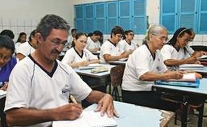 Exames serão realizados nos dois turnos