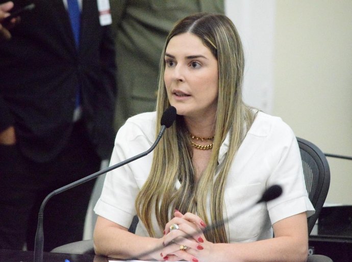 Sâmea Mascarenhas apresenta projeto para criação do Museu de Território Industrial Gustavo Paiva