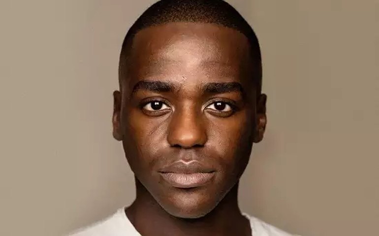 Ator de &#8216;Sex Education&#8217; será novo protagonista de &#8216;Doctor Who&#8217;