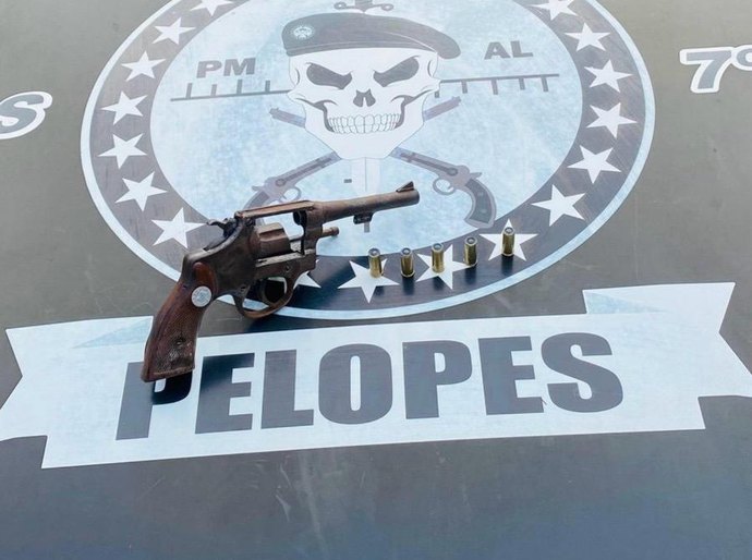 PM apreende 28 armas de fogo e quase 8kg de drogas na última semana em Alagoas