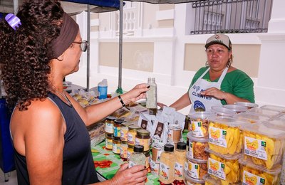 Feira Agroecológica do TJAL incentiva alimentação saudável e empreendedorismo