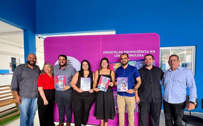 Prefeita Marcela Gomes lança programa de ensino bilíngue para alunos da rede pública de Novo Lino