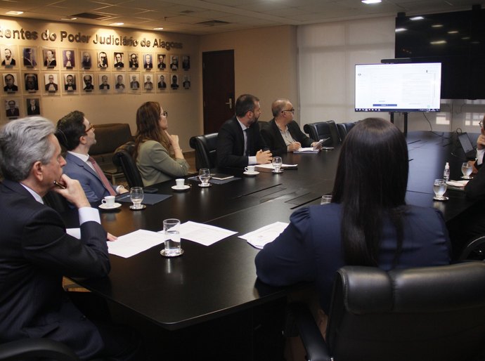 Diretoria de Tecnologia apresenta à Presidência do TJAL projetos em desenvolvimento