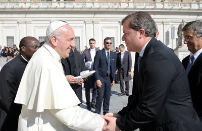 Marx Beltrão busca apoio do papa para reforçar turismo religioso  