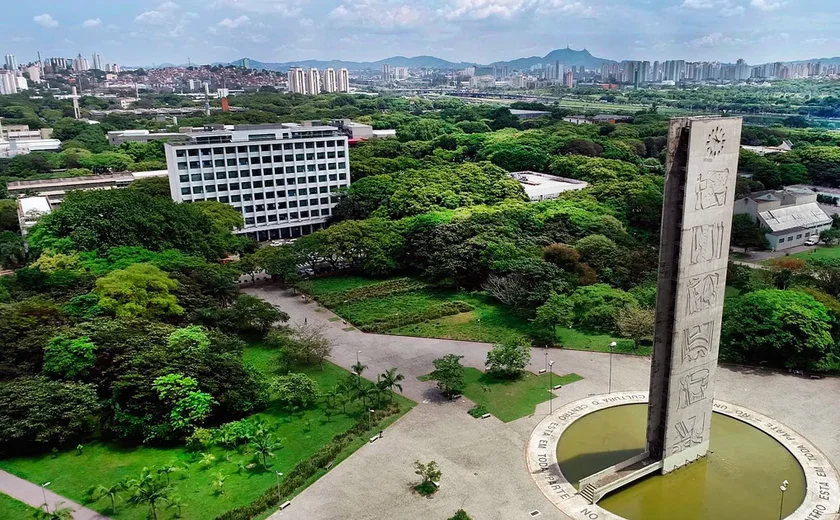 Após denúncia de assédio sexual e moral por 16 alunas, USP afasta professor